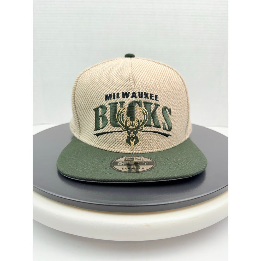 NEW ERA Milwaukee Bucks Two Tone Taupe Terry Heather Tan 9FIFTY Snapback NBA Hat